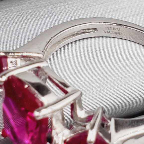 Three Stone Ruby 925 sterling silver ring - Picture 3 of 5